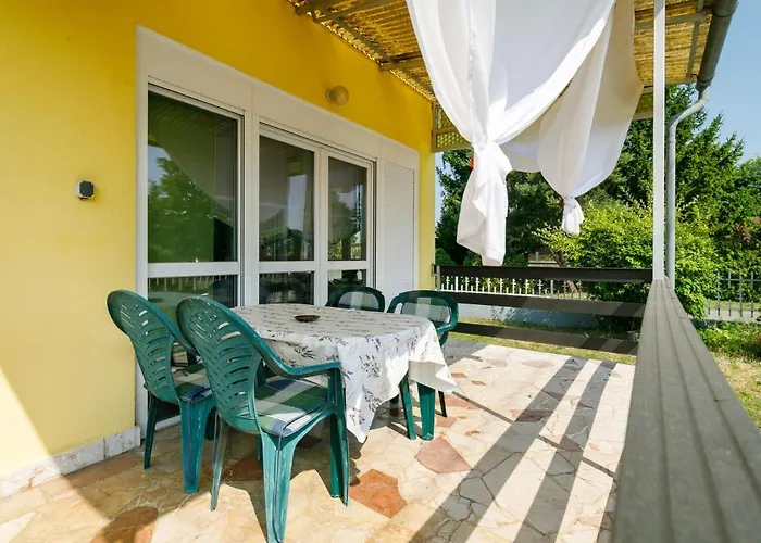 Sunny Day By Interhome Case de vacanță *